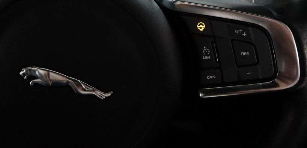 2018 JAGUAR F-PACE 2018 JAGUAR F-PACE