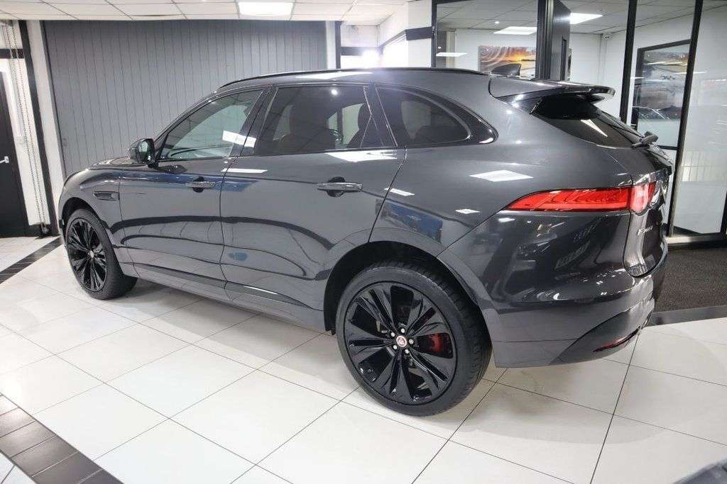 2018 JAGUAR F-PACE 2018 JAGUAR F-PACE
