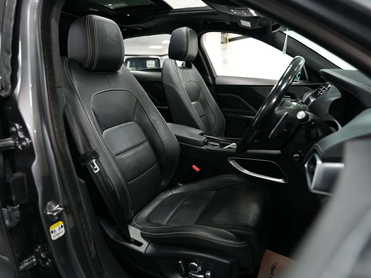 2018 JAGUAR F-PACE 2018 JAGUAR F-PACE