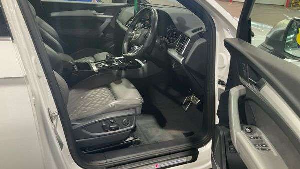 2021 AUDI SQ5 2021 AUDI SQ5