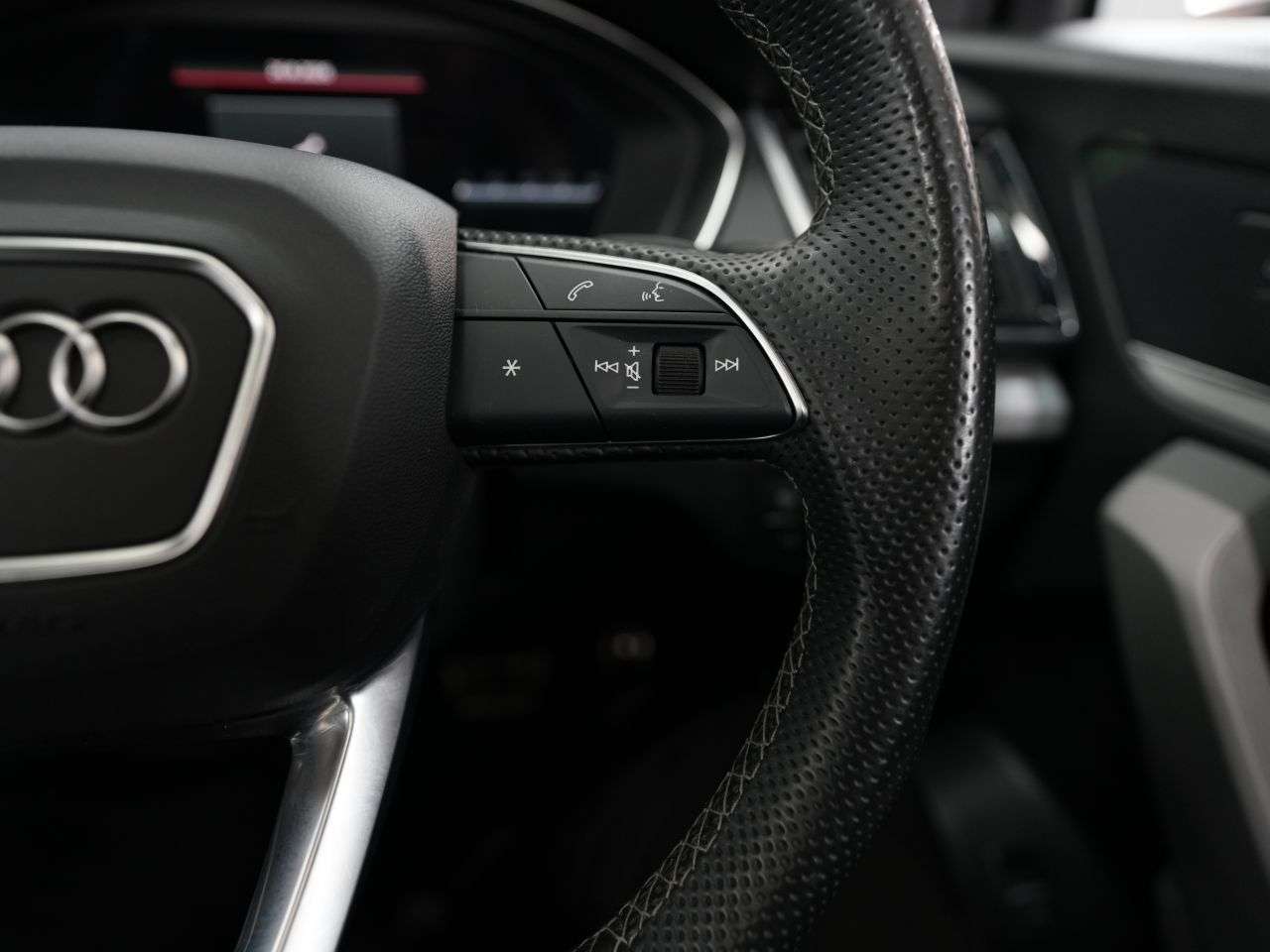 2021 AUDI SQ5 2021 AUDI SQ5
