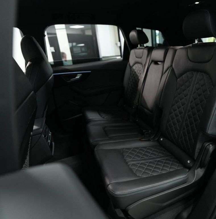 2021 AUDI SQ7 2021 AUDI SQ7