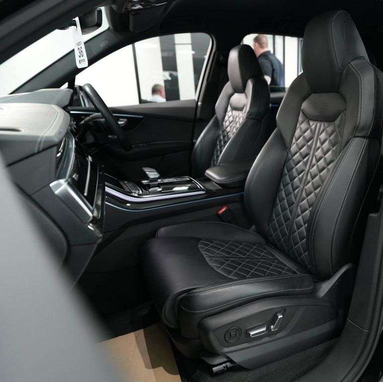 2021 AUDI SQ7 2021 AUDI SQ7