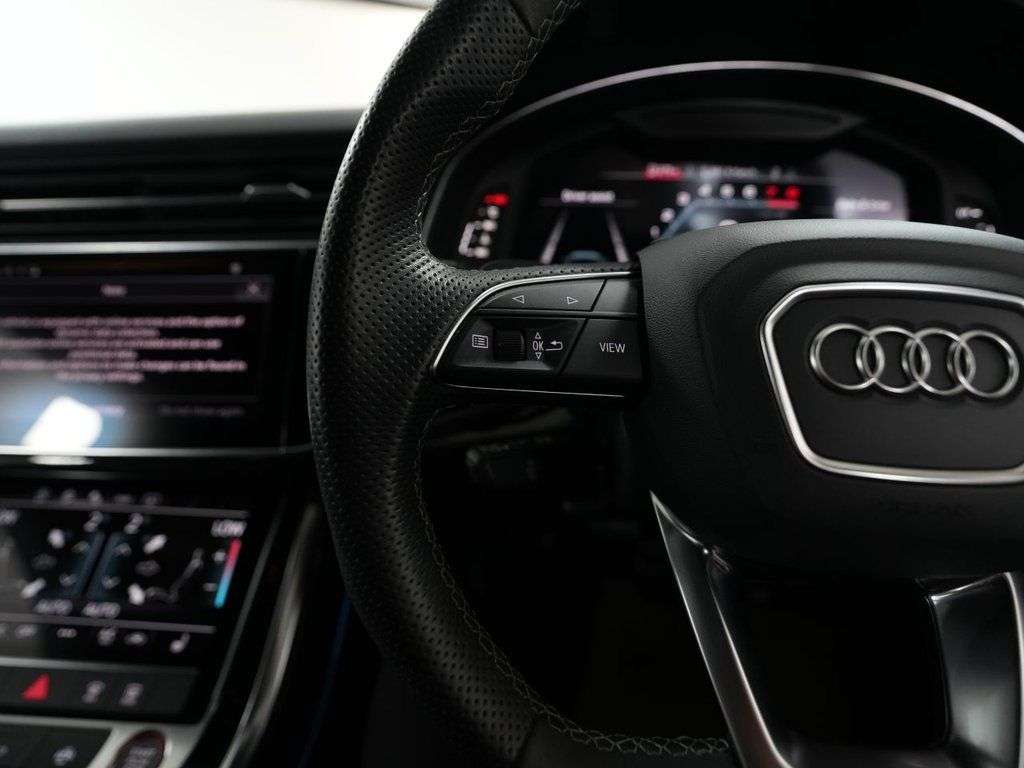 2021 AUDI SQ7 2021 AUDI SQ7