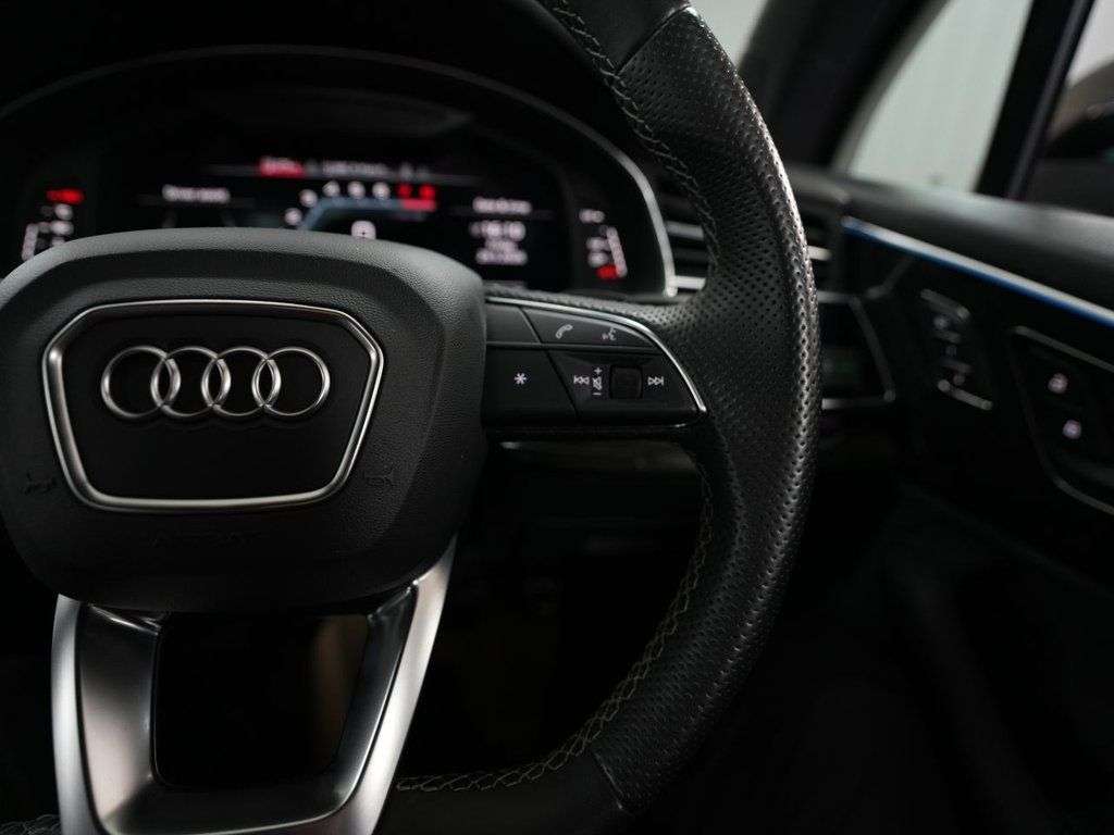 2021 AUDI SQ7 2021 AUDI SQ7