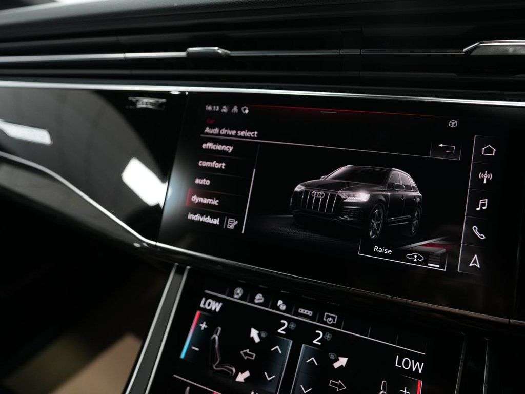 2021 AUDI SQ7 2021 AUDI SQ7