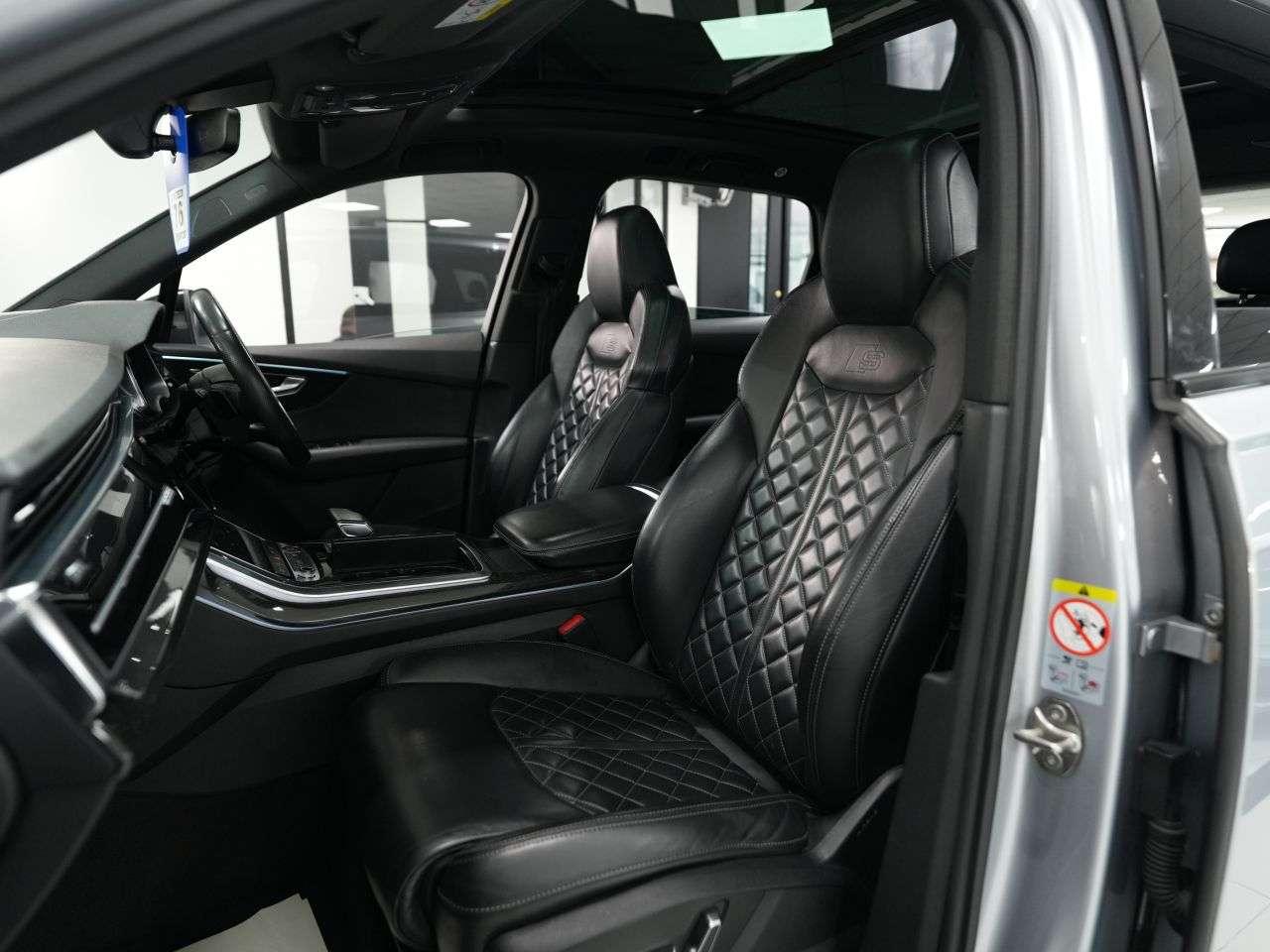 2021 AUDI SQ7 2021 AUDI SQ7