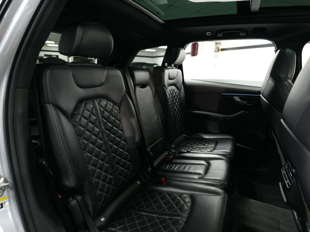 2021 AUDI SQ7 2021 AUDI SQ7