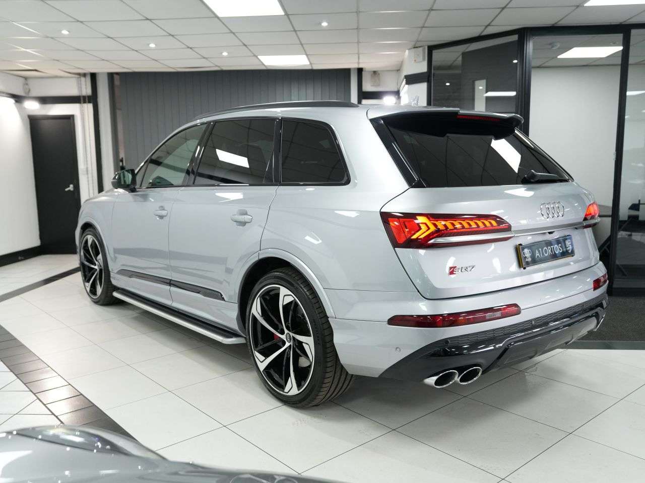 2021 AUDI SQ7 2021 AUDI SQ7
