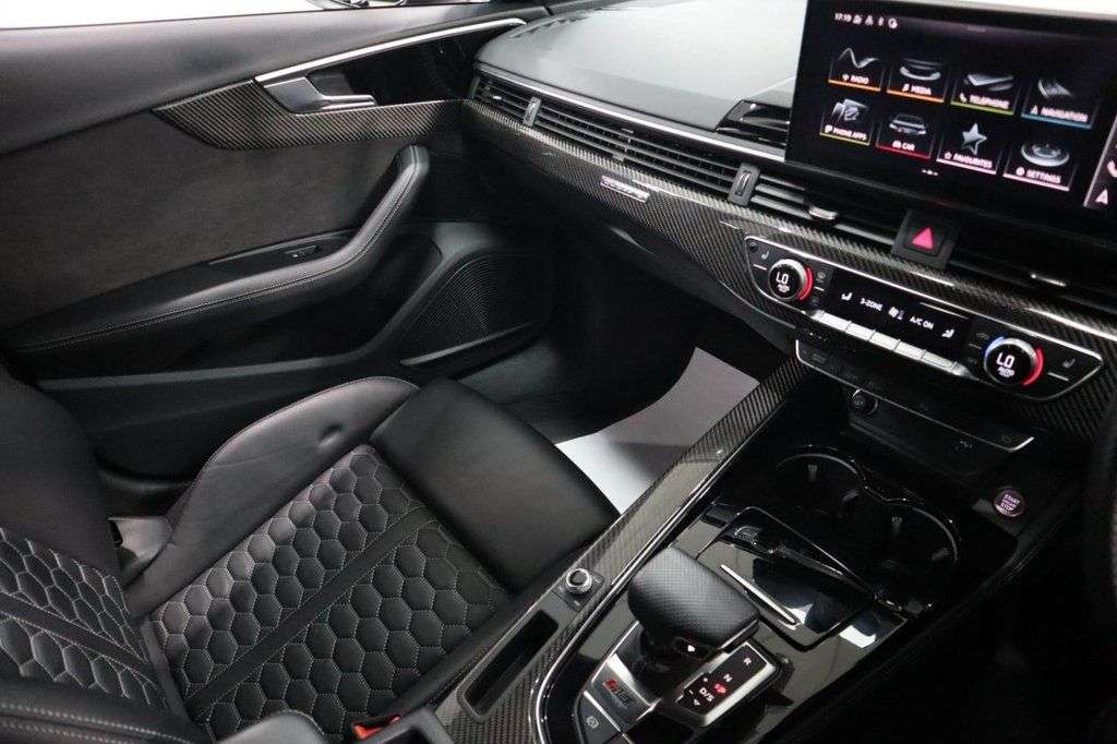2021 AUDI RS4 AVANT 2021 AUDI RS4 AVANT
