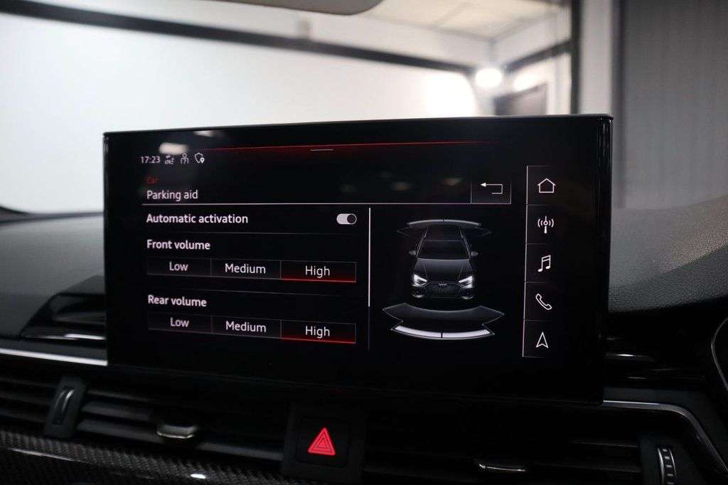 2021 AUDI RS4 AVANT 2021 AUDI RS4 AVANT