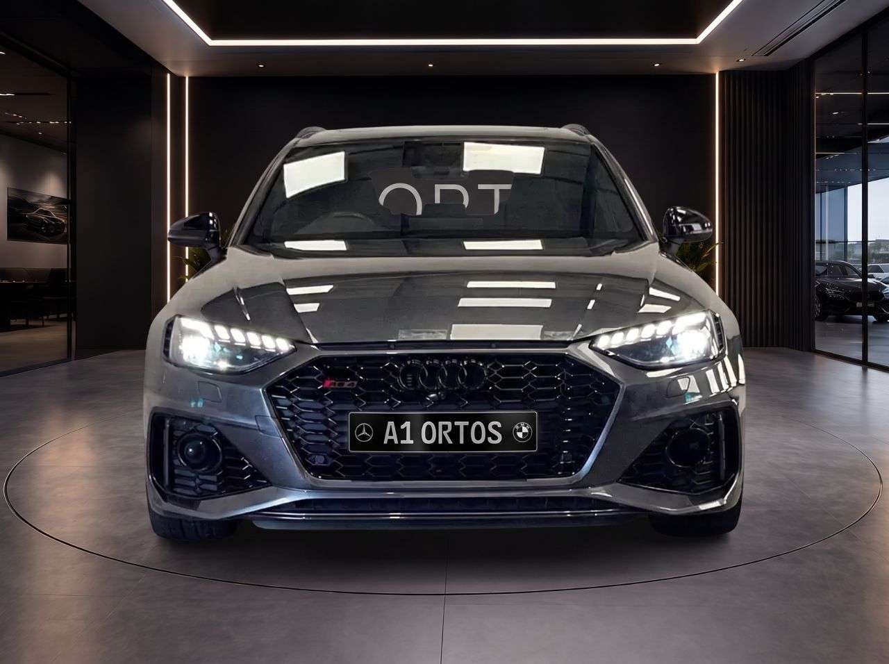 A 2021 AUDI RS4 AVANT 2.9 TFSI V6 Carbon Black Estate 5dr Petrol Tiptronic quattro Euro 6 (s/s) ( A 2021 AUDI RS4 AVANT 2.9 TFSI V6 Carbon Black Estate 5dr Petrol Tiptronic quattro Euro 6 (s/s) (
