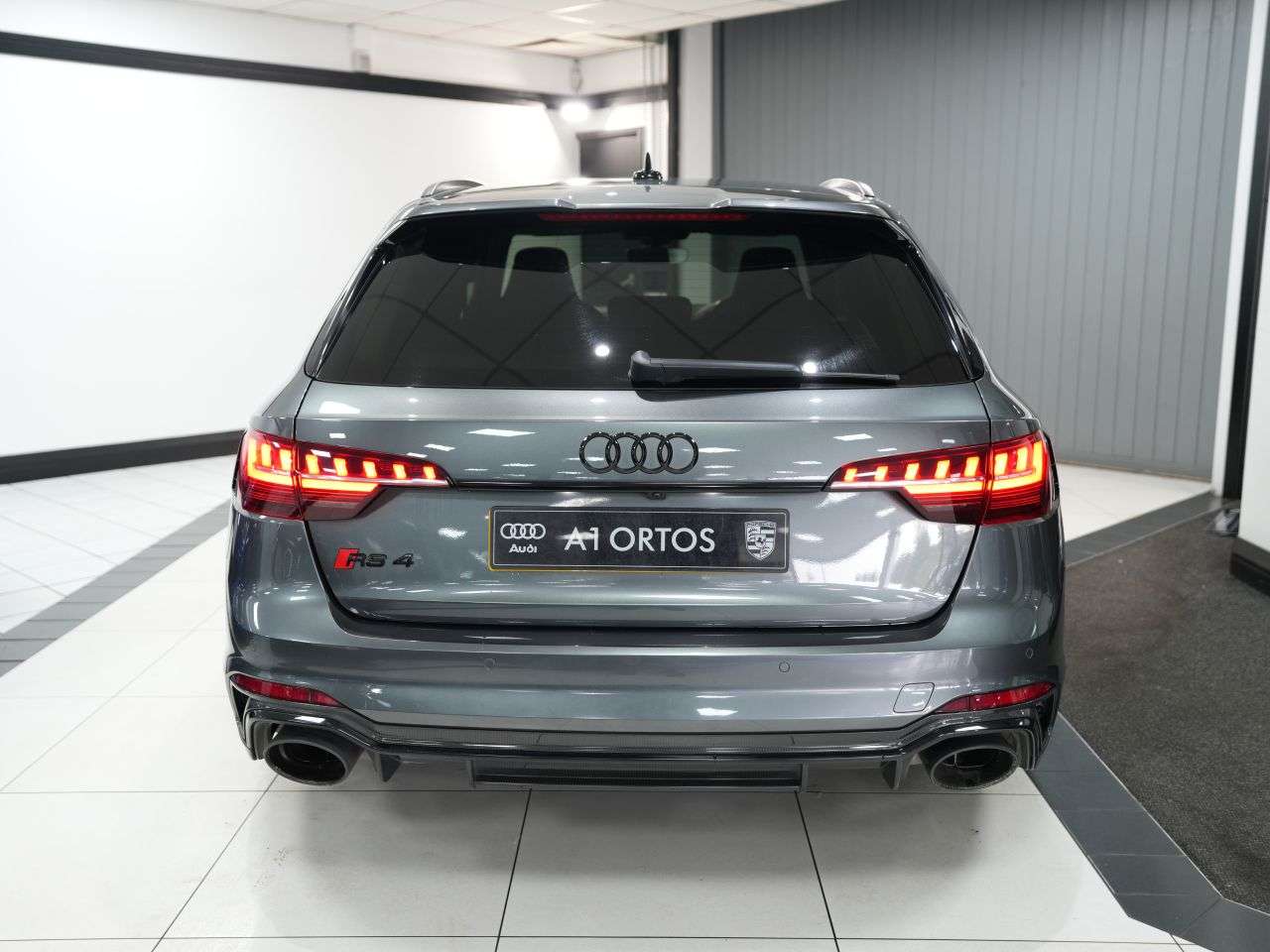 2021 AUDI RS4 AVANT 2021 AUDI RS4 AVANT