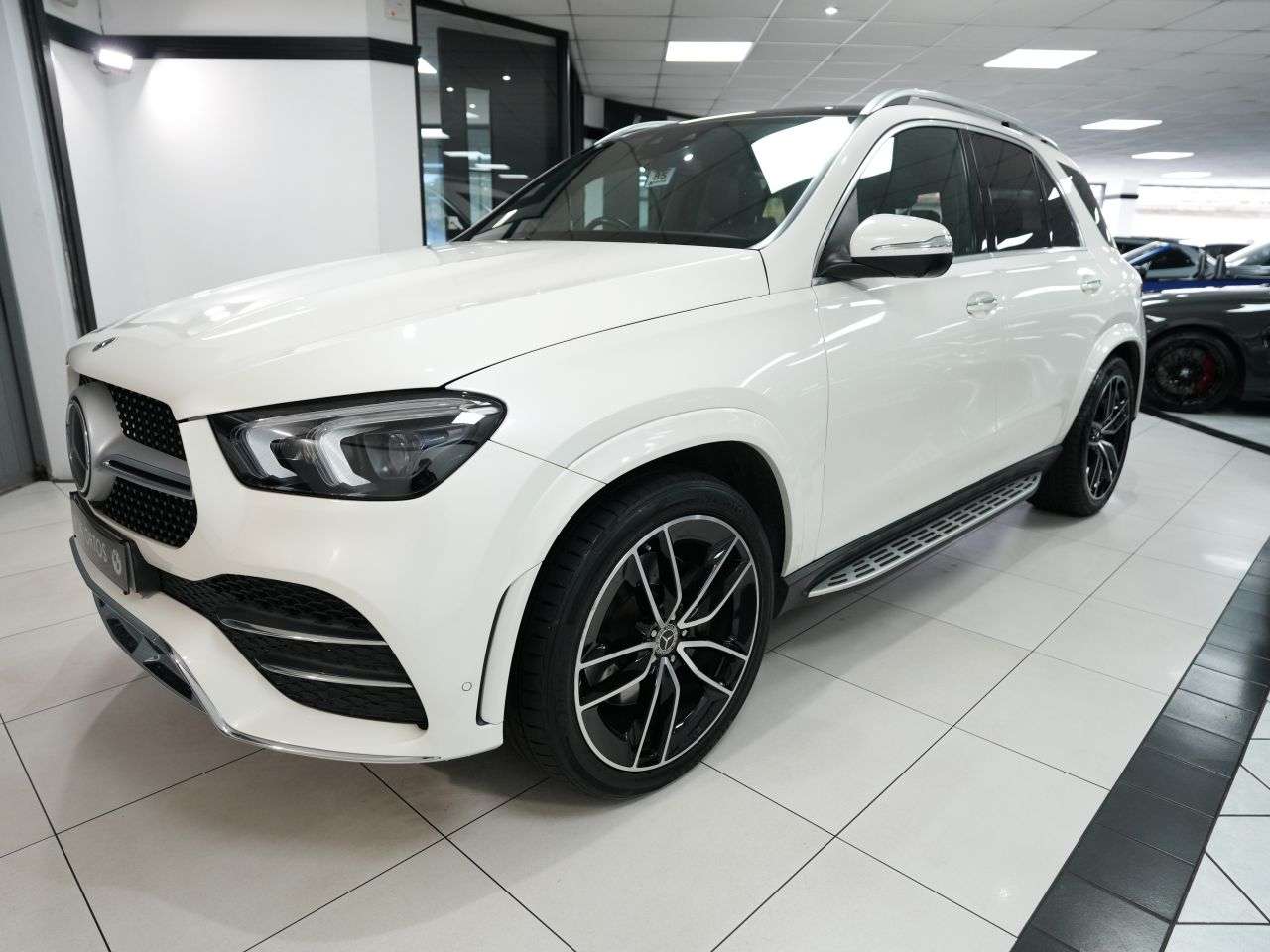A 2023 MERCEDES-BENZ GLE 2.9 GLE350d AMG Line (Premium Plus) SUV 5dr Diesel G-Tronic 4MATIC Euro 6 ( A 2023 MERCEDES-BENZ GLE 2.9 GLE350d AMG Line (Premium Plus) SUV 5dr Diesel G-Tronic 4MATIC Euro 6 (
