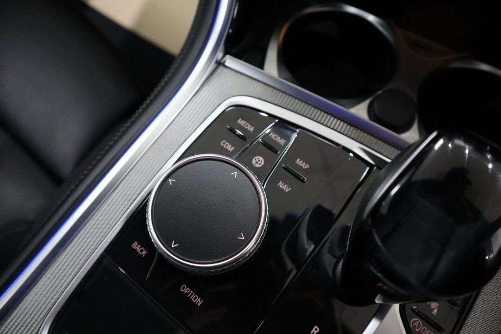 2021 BMW 8 SERIES 2021 BMW 8 SERIES