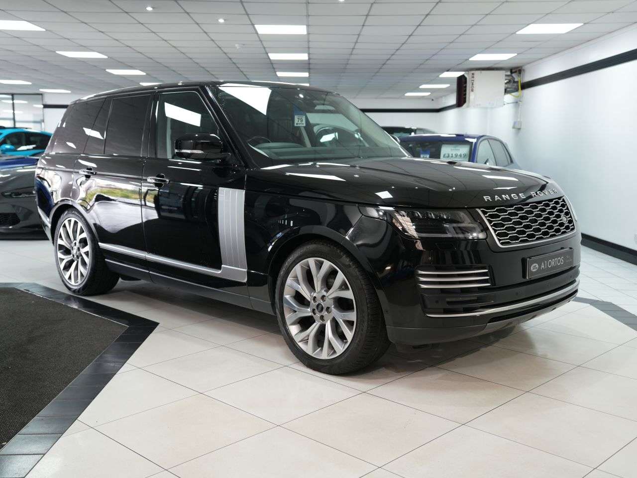 A 2020 LAND ROVER RANGE ROVER 3.0 SD V6 Autobiography SUV 5dr Diesel Auto 4WD Euro 6 (s/s) (275 ps) AMAZI A 2020 LAND ROVER RANGE ROVER 3.0 SD V6 Autobiography SUV 5dr Diesel Auto 4WD Euro 6 (s/s) (275 ps) AMAZI