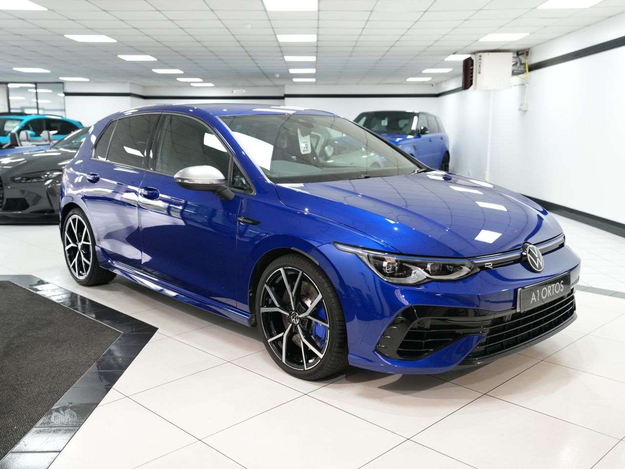 A 2023 VOLKSWAGEN GOLF 2.0 TSI R Hatchback 5dr Petrol DSG 4Motion Euro 6 (s/s) (320 ps) 1 OWNER FR A 2023 VOLKSWAGEN GOLF 2.0 TSI R Hatchback 5dr Petrol DSG 4Motion Euro 6 (s/s) (320 ps) 1 OWNER FR