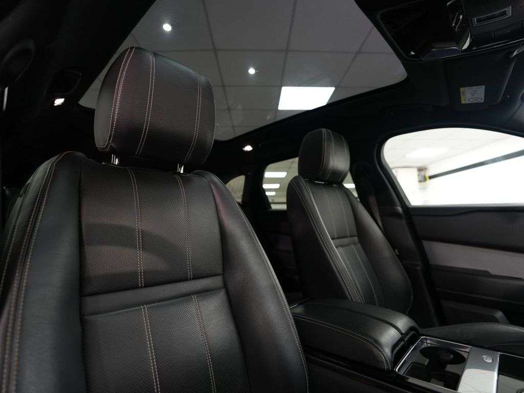 A 2020 LAND ROVER RANGE ROVER VELAR 2.0 D180 R-Dynamic SE SUV 5dr Diesel Auto 4WD Euro 6 (s/s) (180 ps) FULL LA A 2020 LAND ROVER RANGE ROVER VELAR 2.0 D180 R-Dynamic SE SUV 5dr Diesel Auto 4WD Euro 6 (s/s) (180 ps) FULL LA