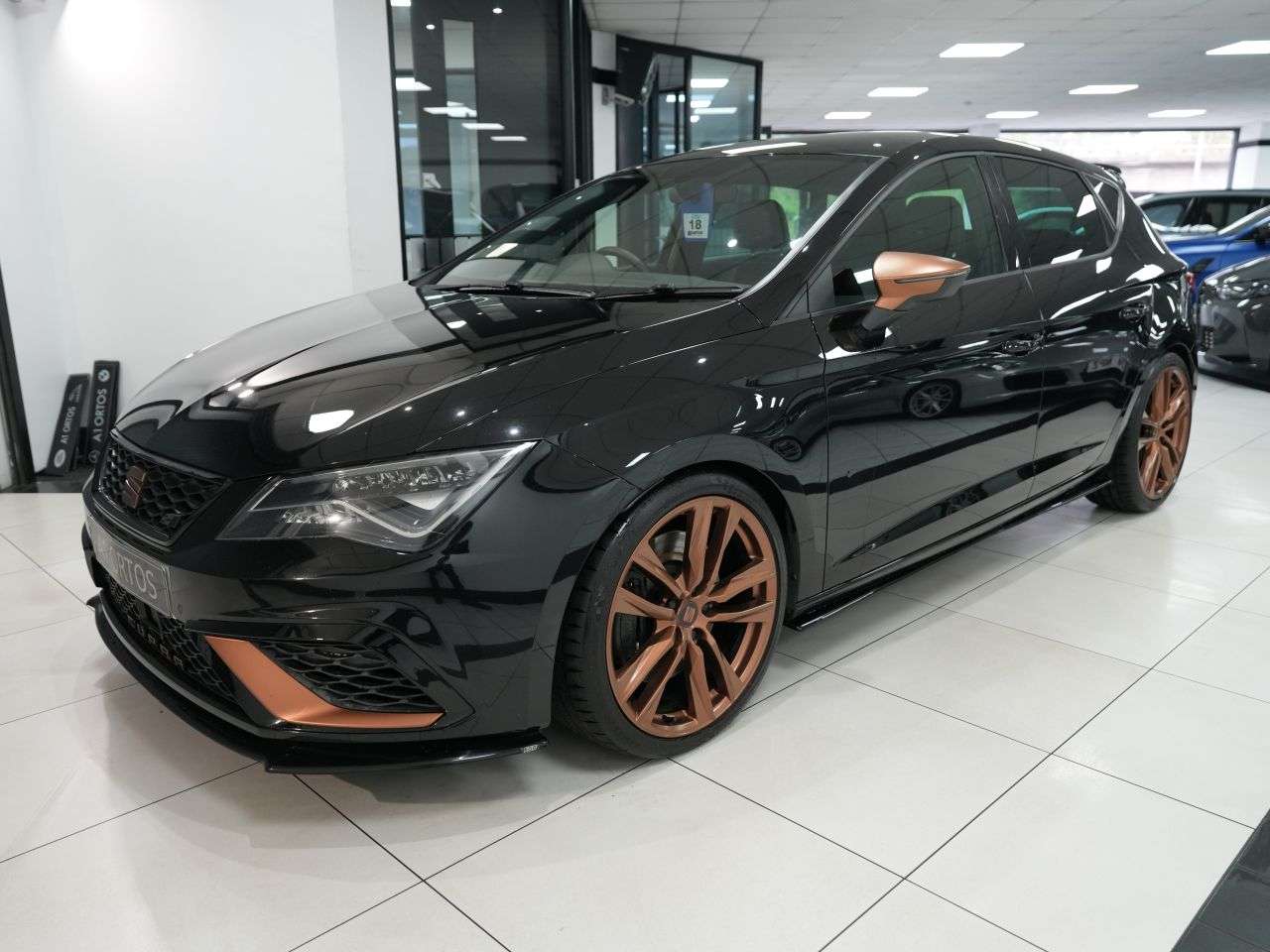 A 2020 SEAT LEON 2.0 TSI Cupra 290 Hatchback 5dr Petrol DSG Euro 6 (s/s) (290 ps) 1 FORMER G A 2020 SEAT LEON 2.0 TSI Cupra 290 Hatchback 5dr Petrol DSG Euro 6 (s/s) (290 ps) 1 FORMER G
