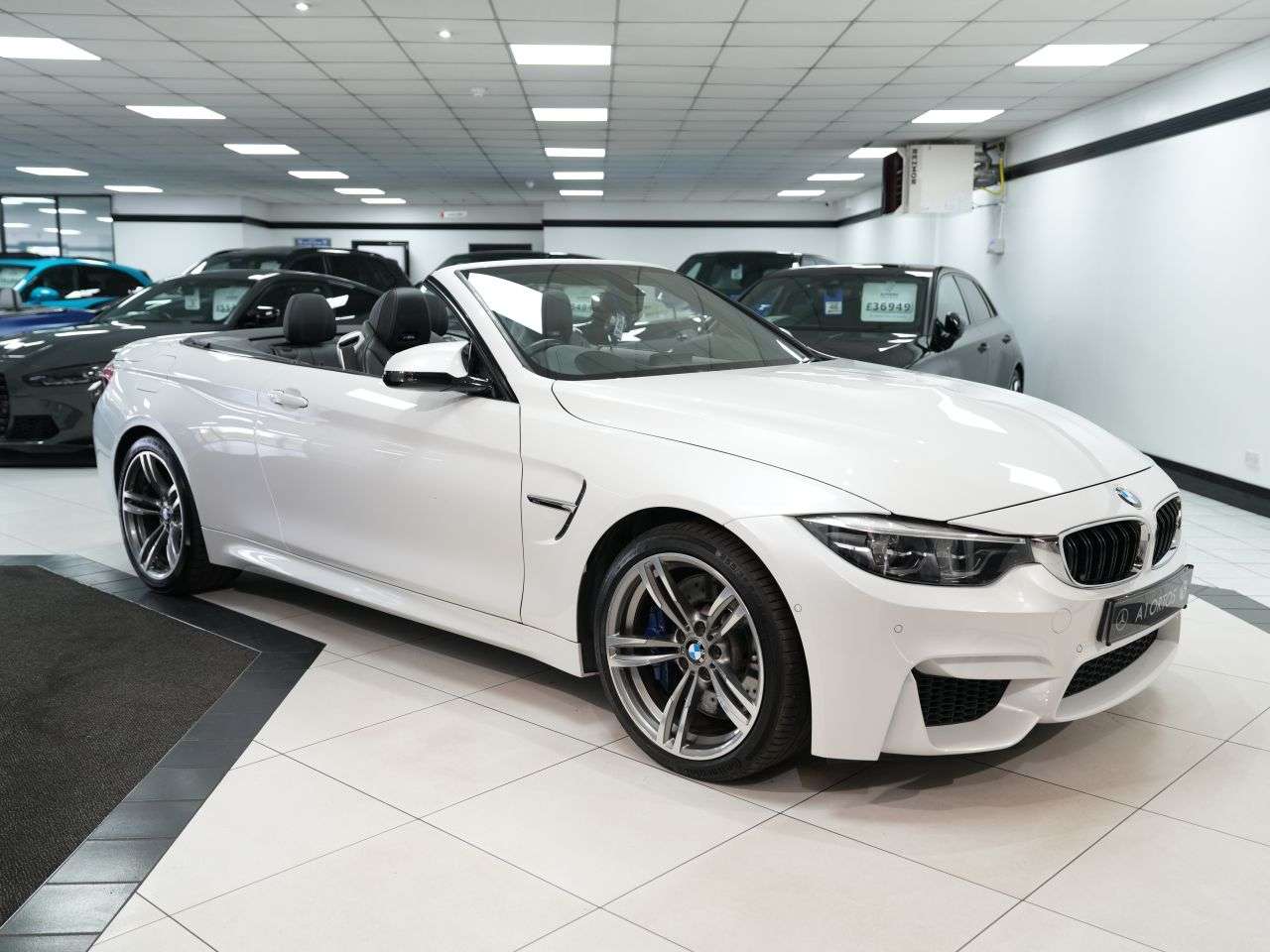 A 2020 BMW M4 3.0 BiTurbo GPF Convertible 2dr Petrol DCT Euro 6 (s/s) (431 ps) MINERAL+HU A 2020 BMW M4 3.0 BiTurbo GPF Convertible 2dr Petrol DCT Euro 6 (s/s) (431 ps) MINERAL+HU