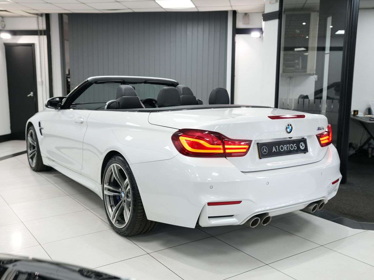 2020 BMW M4 2020 BMW M4
