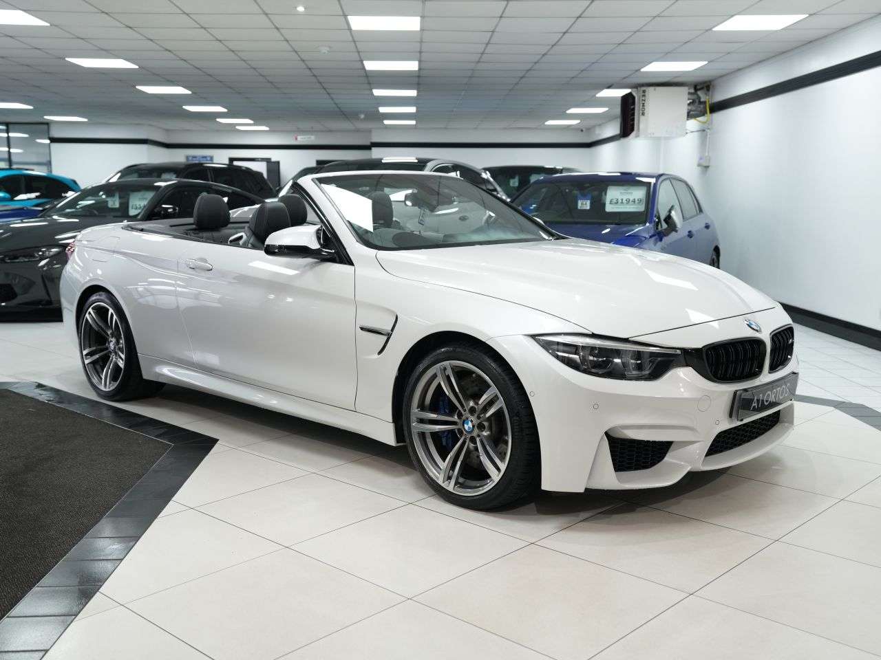 A 2020 BMW M4 3.0 BiTurbo GPF Convertible 2dr Petrol DCT Euro 6 (s/s) (431 ps) MINERAL+HU A 2020 BMW M4 3.0 BiTurbo GPF Convertible 2dr Petrol DCT Euro 6 (s/s) (431 ps) MINERAL+HU
