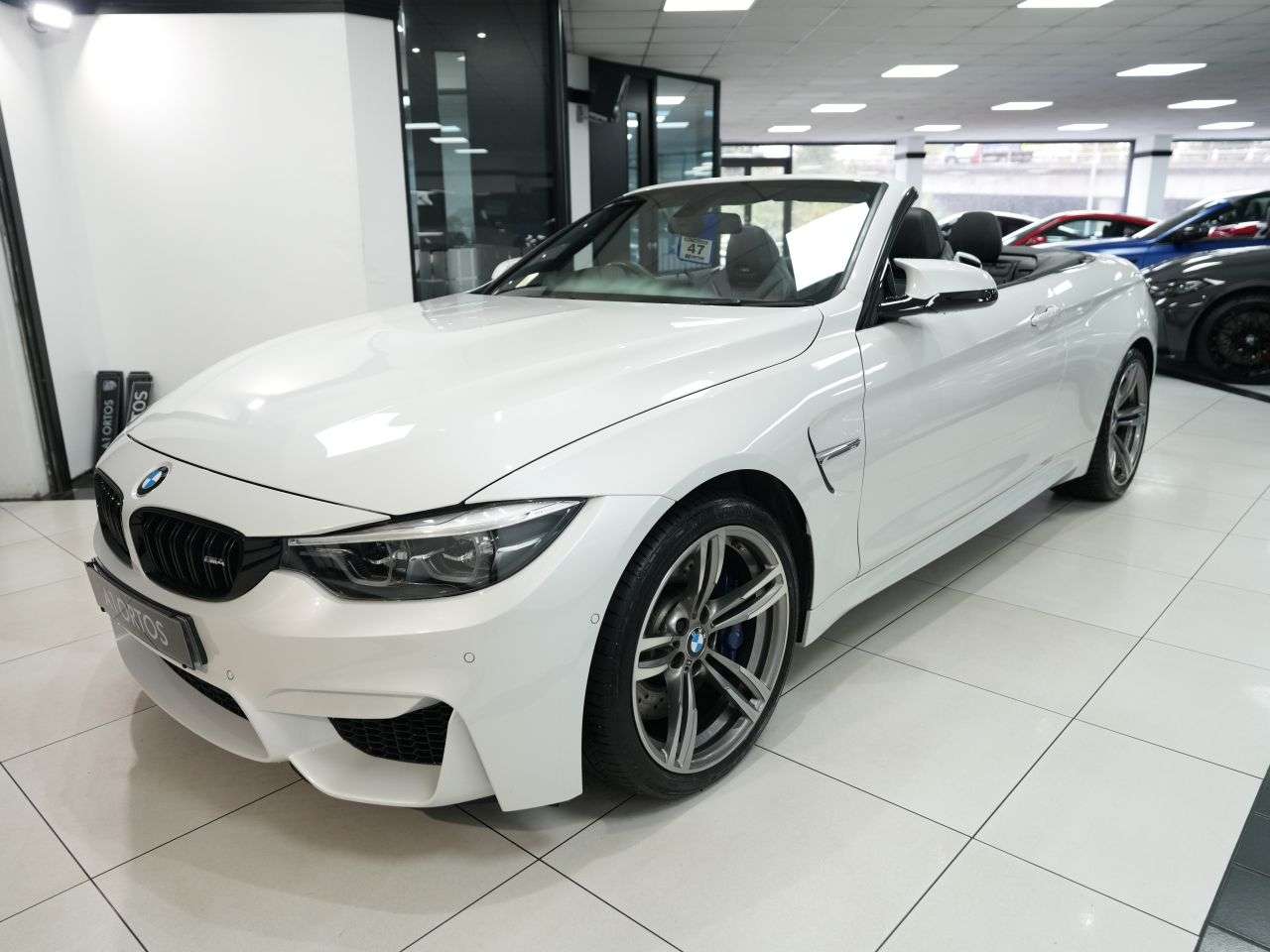 A 2020 BMW M4 3.0 BiTurbo GPF Convertible 2dr Petrol DCT Euro 6 (s/s) (431 ps) MINERAL+HU A 2020 BMW M4 3.0 BiTurbo GPF Convertible 2dr Petrol DCT Euro 6 (s/s) (431 ps) MINERAL+HU