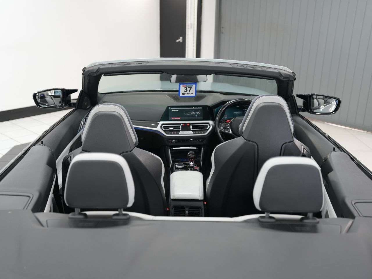 2022 BMW M4 2022 BMW M4
