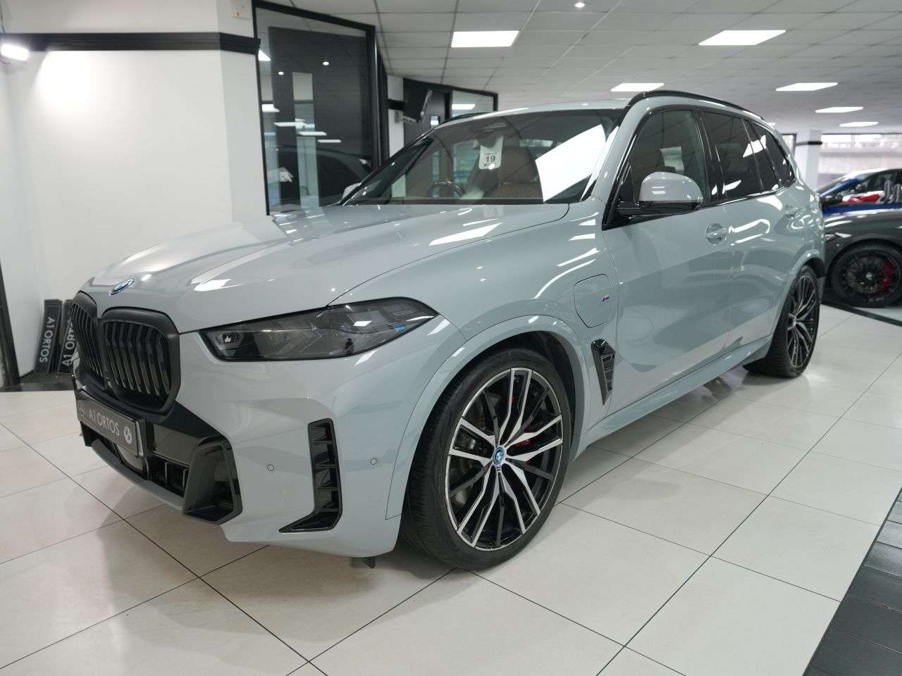 A 2023 BMW X5 3.0 50e 25.7kWh M Sport SUV 5dr Petrol Plug-in Hybrid Steptronic xDrive Eur A 2023 BMW X5 3.0 50e 25.7kWh M Sport SUV 5dr Petrol Plug-in Hybrid Steptronic xDrive Eur