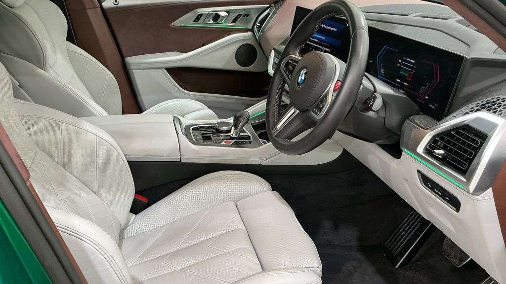 2025 BMW XM 2025 BMW XM