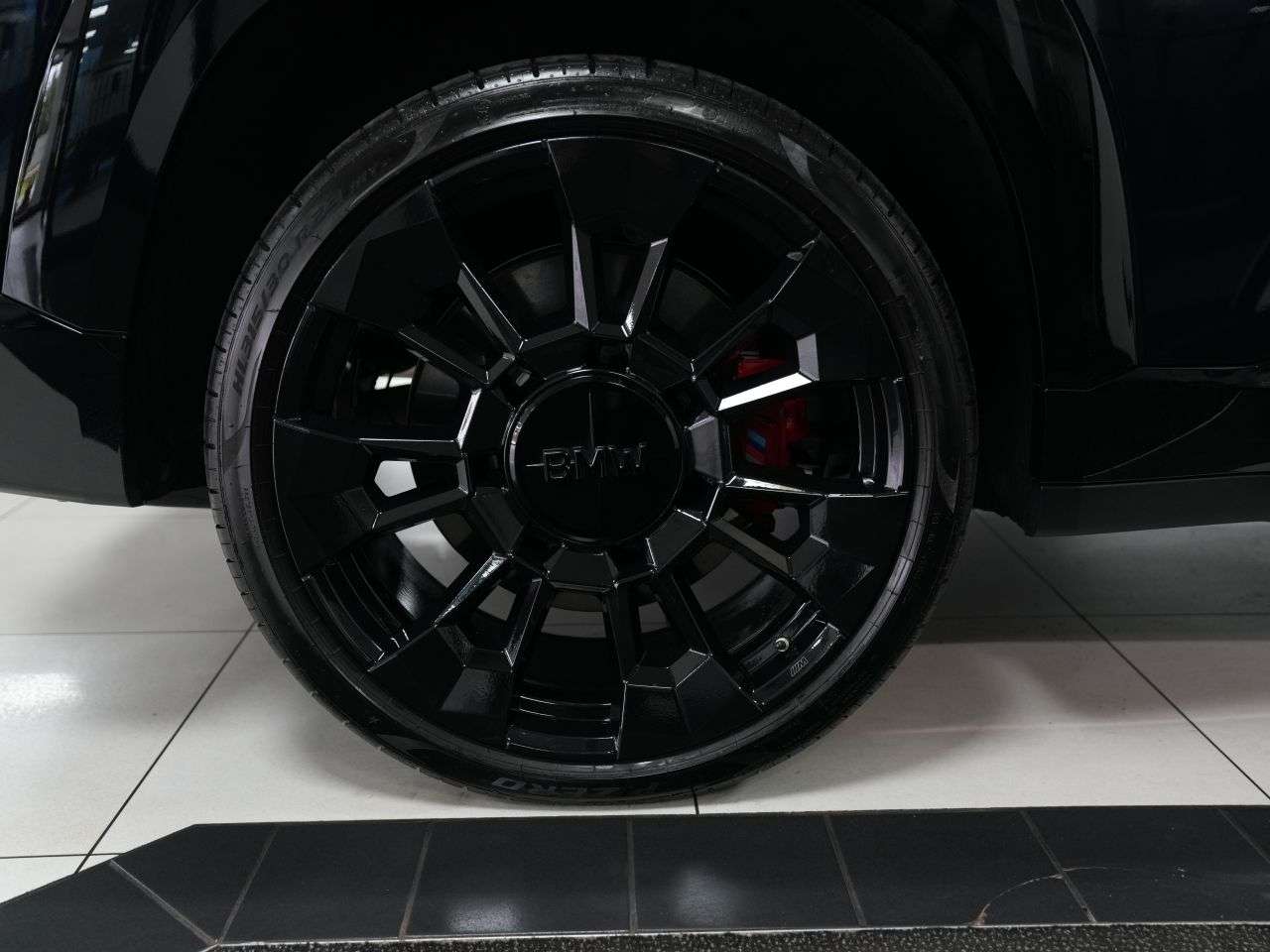 2025 BMW XM 2025 BMW XM