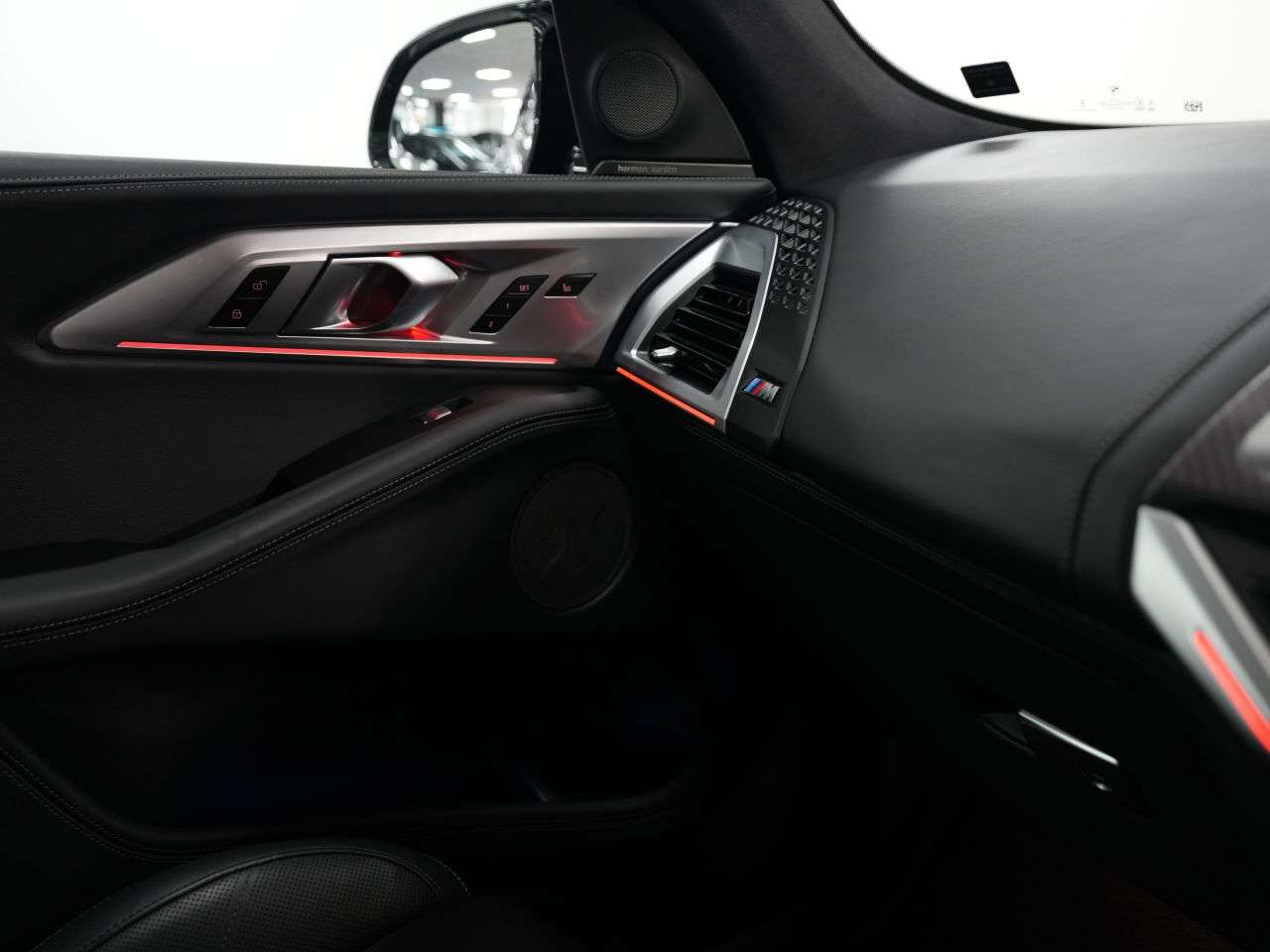 2025 BMW XM 2025 BMW XM