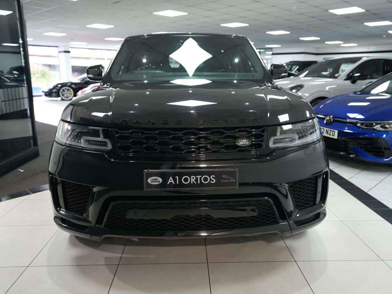 A 2021 LAND ROVER RANGE ROVER SPORT 3.0 D300 MHEV HSE Dynamic Black SUV 5dr Diesel Auto 4WD Euro 6 (s/s) (300 p A 2021 LAND ROVER RANGE ROVER SPORT 3.0 D300 MHEV HSE Dynamic Black SUV 5dr Diesel Auto 4WD Euro 6 (s/s) (300 p