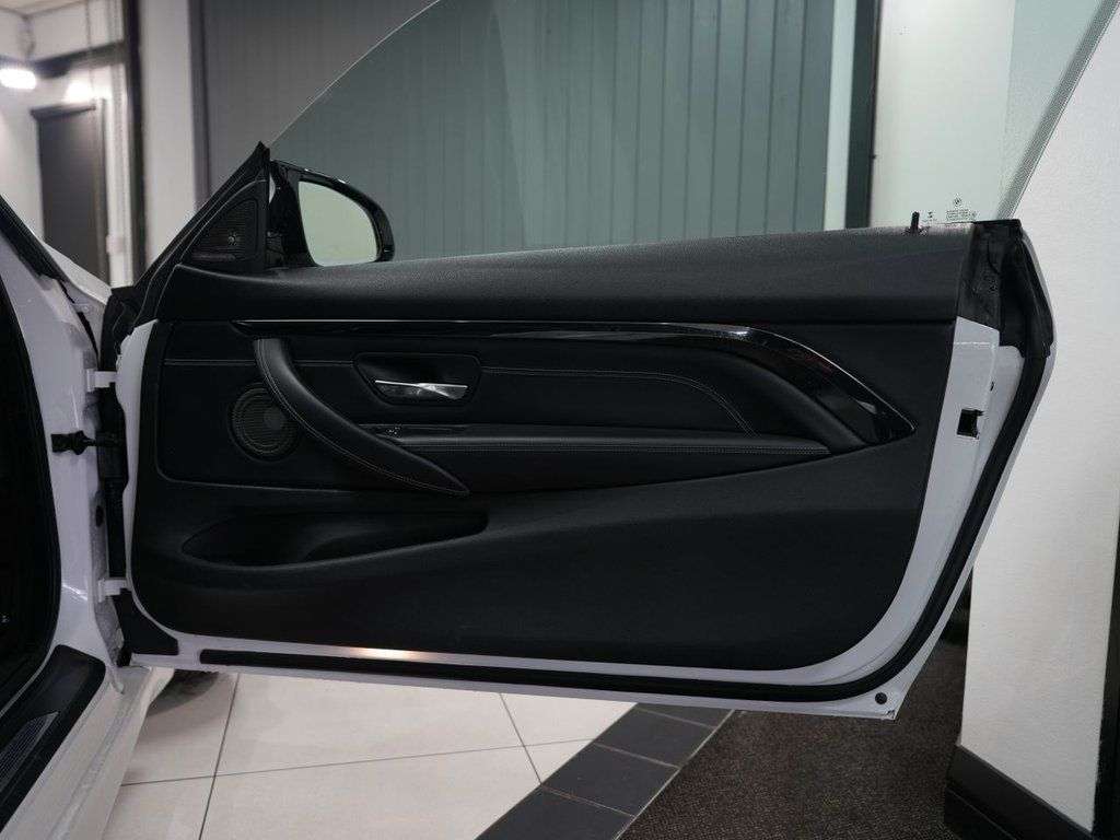 2018 BMW M4 2018 BMW M4