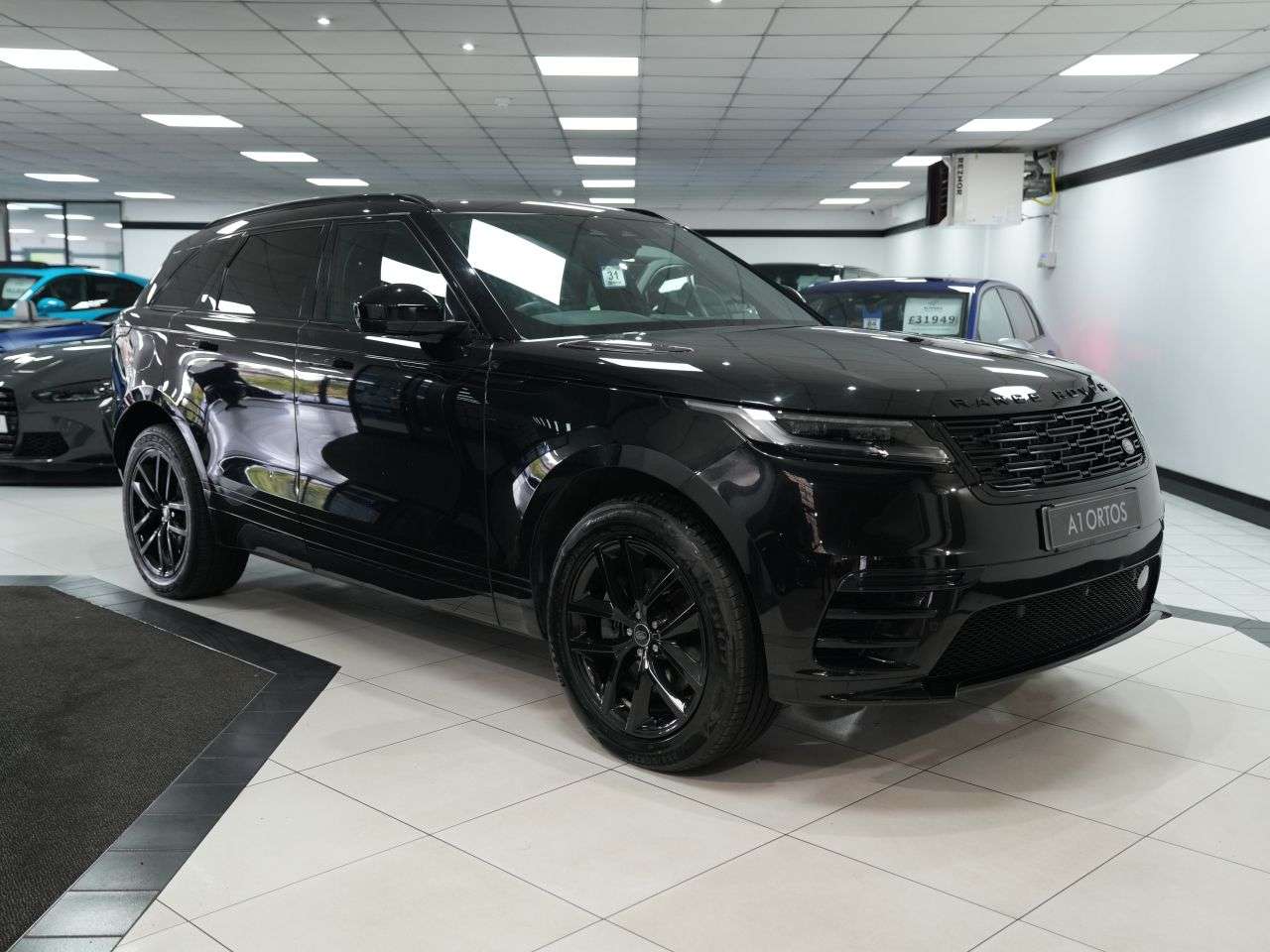 A 2023 LAND ROVER RANGE ROVER VELAR 2.0 D200 MHEV Dynamic SE SUV 5dr Diesel Auto 4WD Euro 6 (s/s) (204 ps) ABSO A 2023 LAND ROVER RANGE ROVER VELAR 2.0 D200 MHEV Dynamic SE SUV 5dr Diesel Auto 4WD Euro 6 (s/s) (204 ps) ABSO