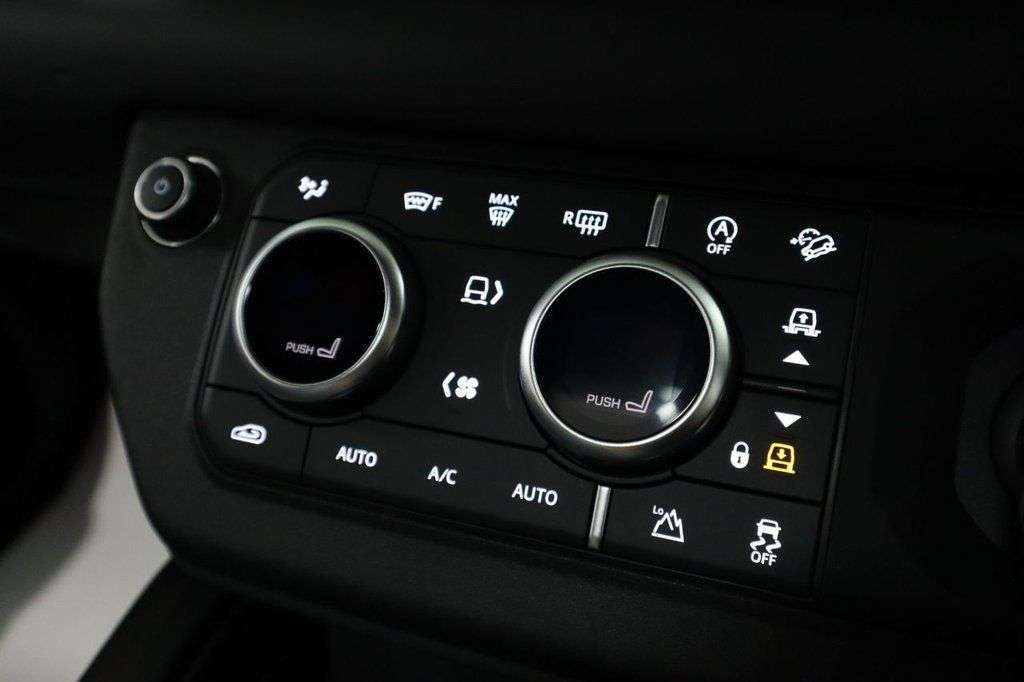 2021 LAND ROVER DEFENDER 90 2021 LAND ROVER DEFENDER 90