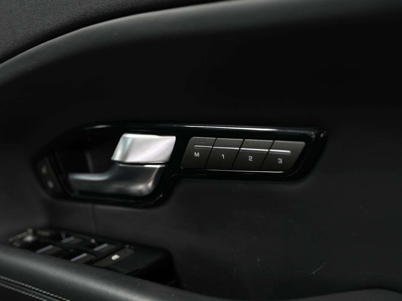 2018 LAND ROVER RANGE ROVER EVOQUE 2018 LAND ROVER RANGE ROVER EVOQUE