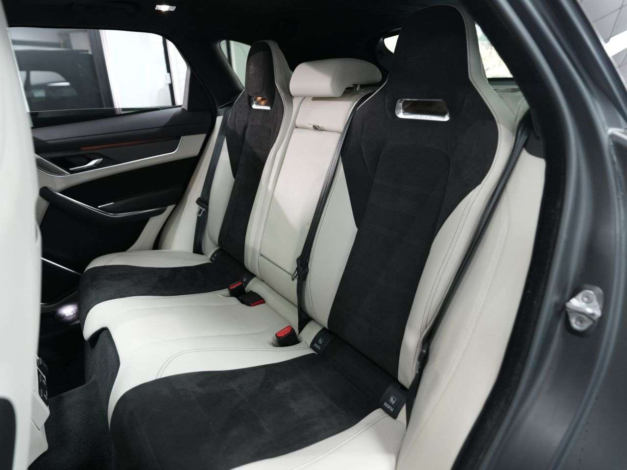 2022 JAGUAR F-PACE 2022 JAGUAR F-PACE