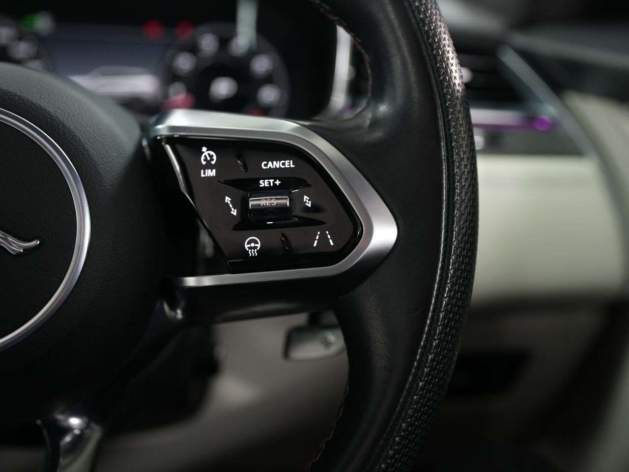 2022 JAGUAR F-PACE 2022 JAGUAR F-PACE