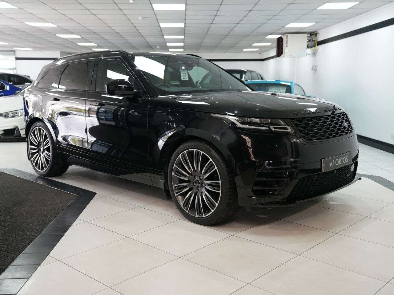 A 2022 LAND ROVER RANGE ROVER VELAR 2.0 D200 MHEV Edition SUV 5dr Diesel Auto 4WD Euro 6 (s/s) (204 ps) BEAUTIF A 2022 LAND ROVER RANGE ROVER VELAR 2.0 D200 MHEV Edition SUV 5dr Diesel Auto 4WD Euro 6 (s/s) (204 ps) BEAUTIF