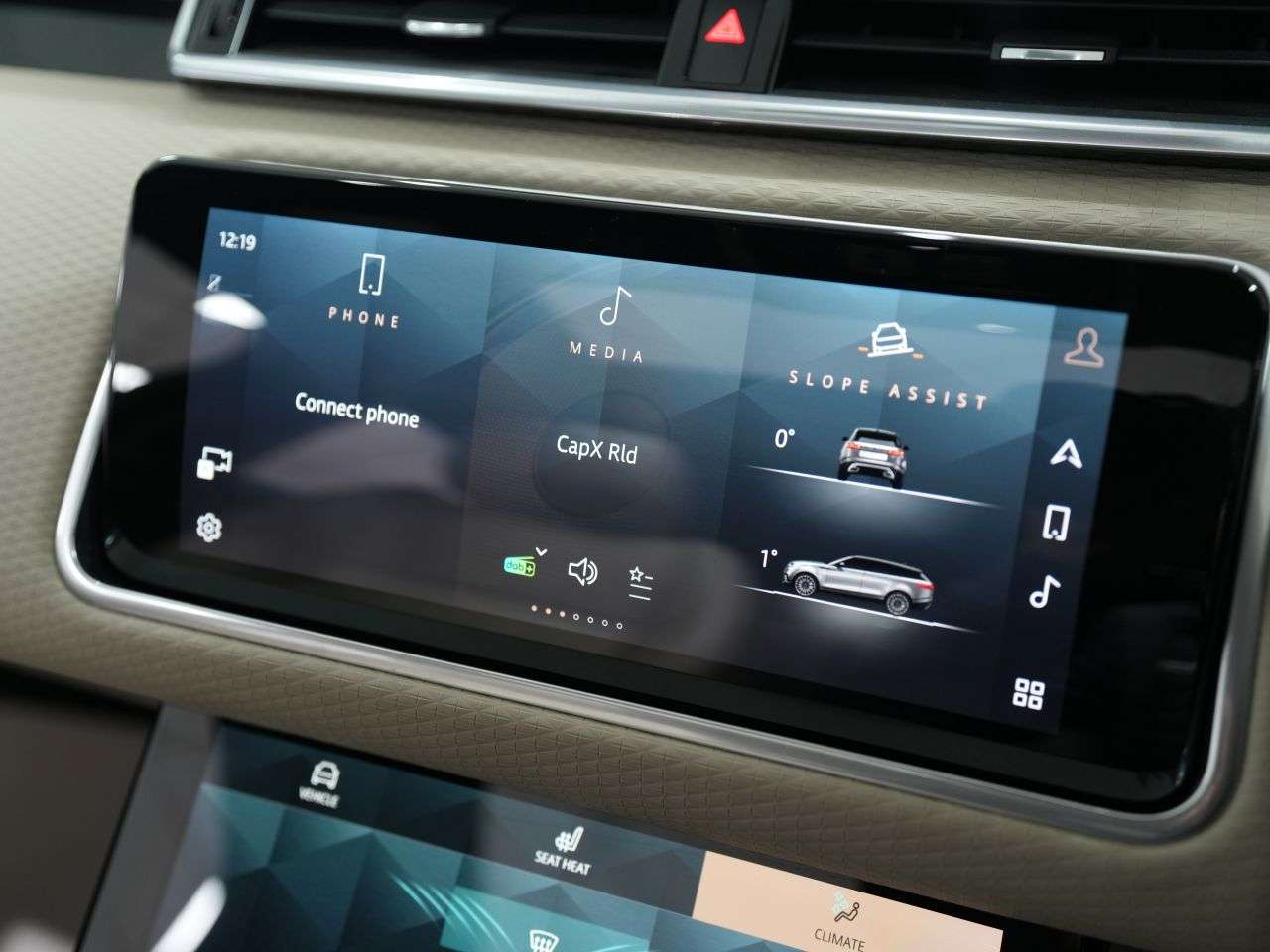 2022 LAND ROVER RANGE ROVER VELAR 2022 LAND ROVER RANGE ROVER VELAR