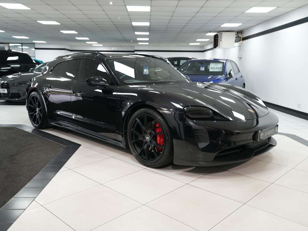 A 2023 PORSCHE TAYCAN Performance Plus 93.4kWh 4S Sport Turismo 5dr Electric Auto 4WD (11kW Charg A 2023 PORSCHE TAYCAN Performance Plus 93.4kWh 4S Sport Turismo 5dr Electric Auto 4WD (11kW Charg