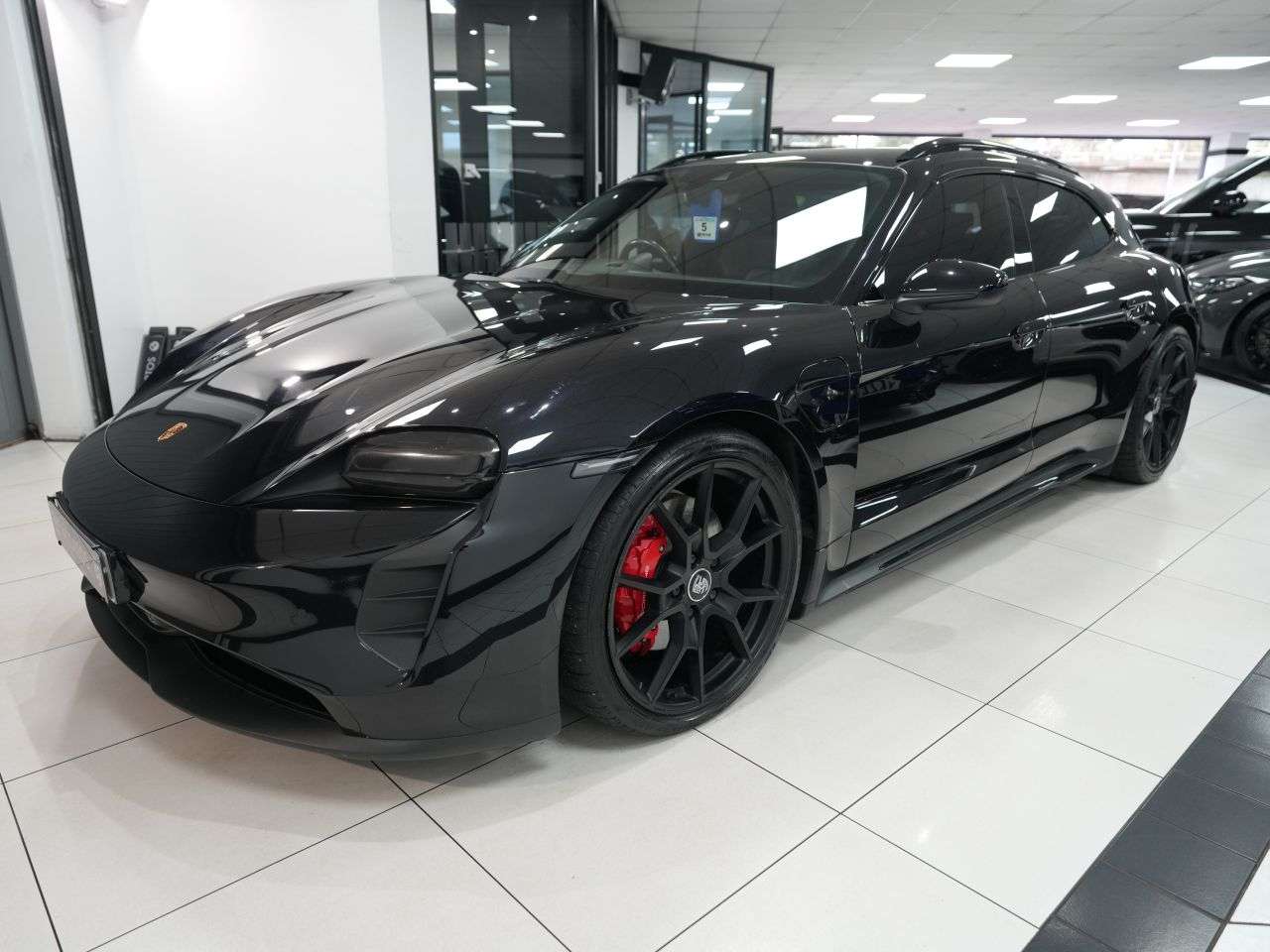 A 2023 PORSCHE TAYCAN Performance Plus 93.4kWh 4S Sport Turismo 5dr Electric Auto 4WD (11kW Charg A 2023 PORSCHE TAYCAN Performance Plus 93.4kWh 4S Sport Turismo 5dr Electric Auto 4WD (11kW Charg