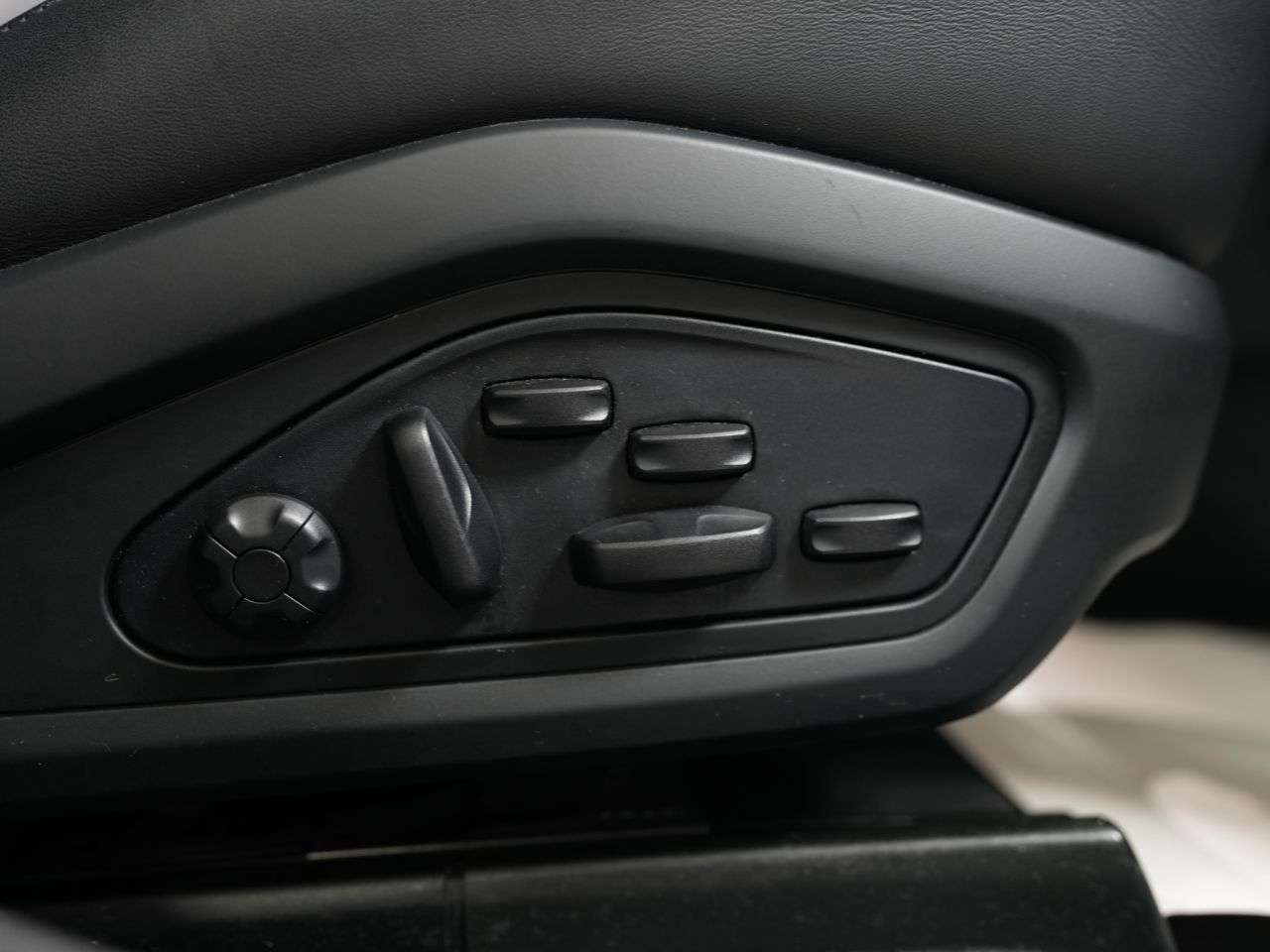 2023 PORSCHE TAYCAN 2023 PORSCHE TAYCAN