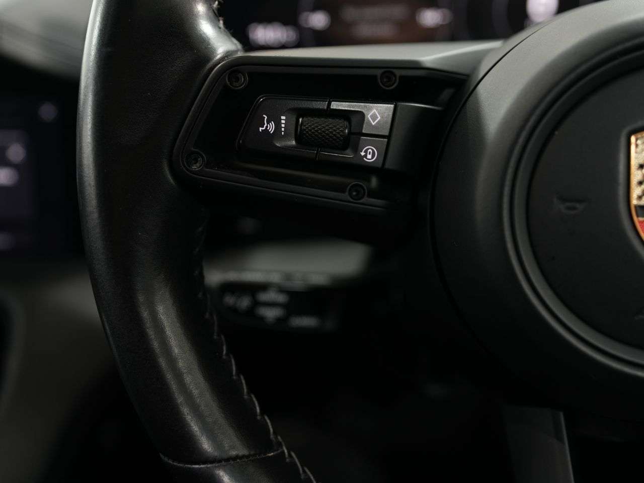 2023 PORSCHE TAYCAN 2023 PORSCHE TAYCAN