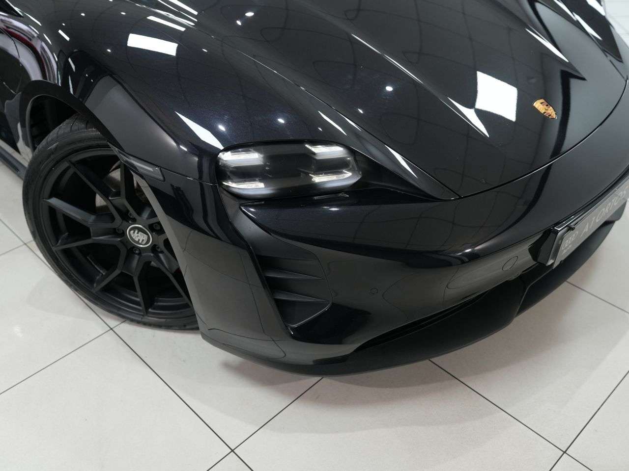 2023 PORSCHE TAYCAN 2023 PORSCHE TAYCAN