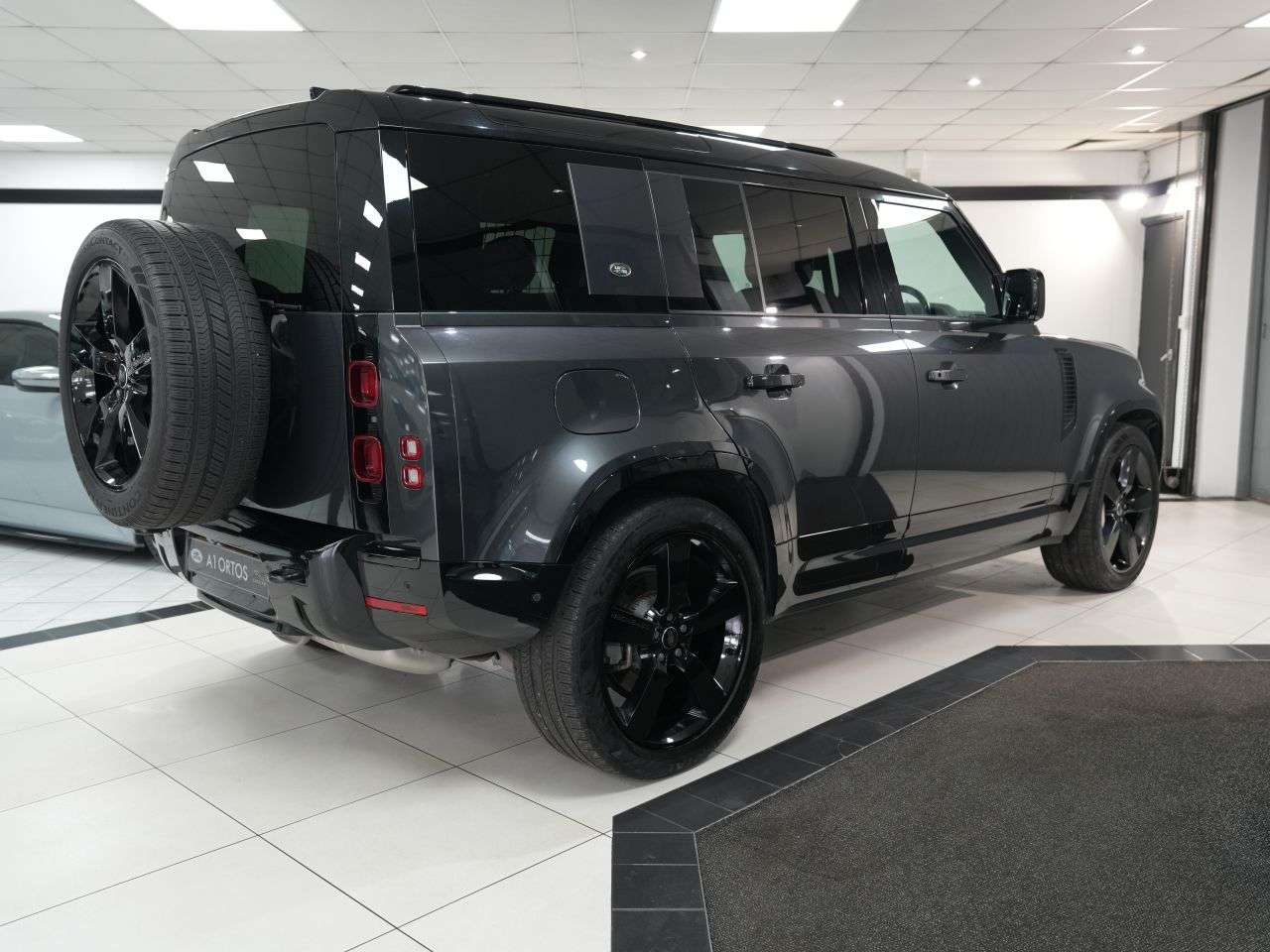 2023 LAND ROVER DEFENDER 110 2023 LAND ROVER DEFENDER 110