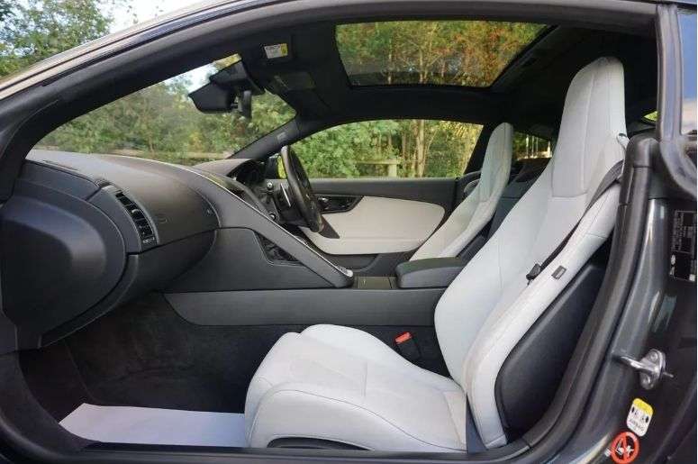 2018 JAGUAR F-TYPE 2018 JAGUAR F-TYPE