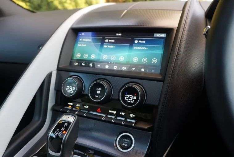 2018 JAGUAR F-TYPE 2018 JAGUAR F-TYPE