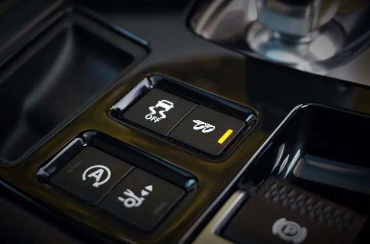 2018 JAGUAR F-TYPE 2018 JAGUAR F-TYPE